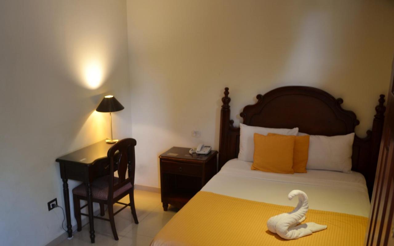 Florencia Zona Rosa 3*