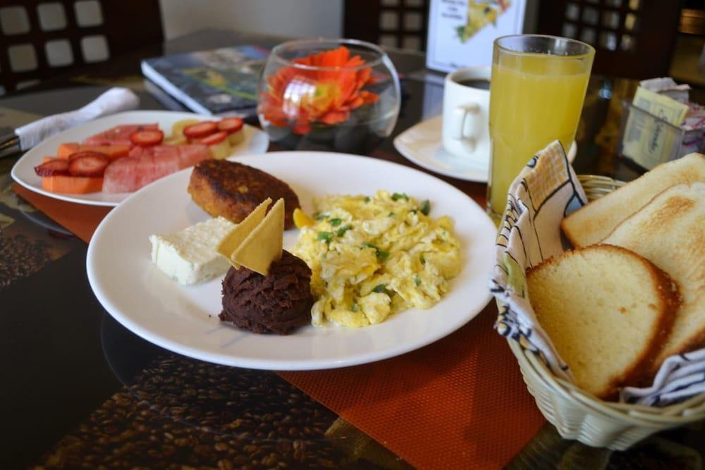 Florencia Zona Rosa Hotel San Salvador