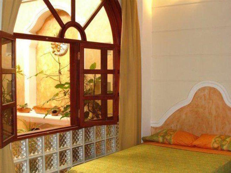 Hotel Florencia Zona Rosa 3*