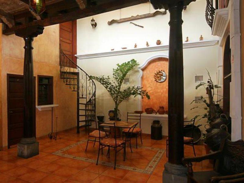 Hotel Florencia Zona Rosa 3*