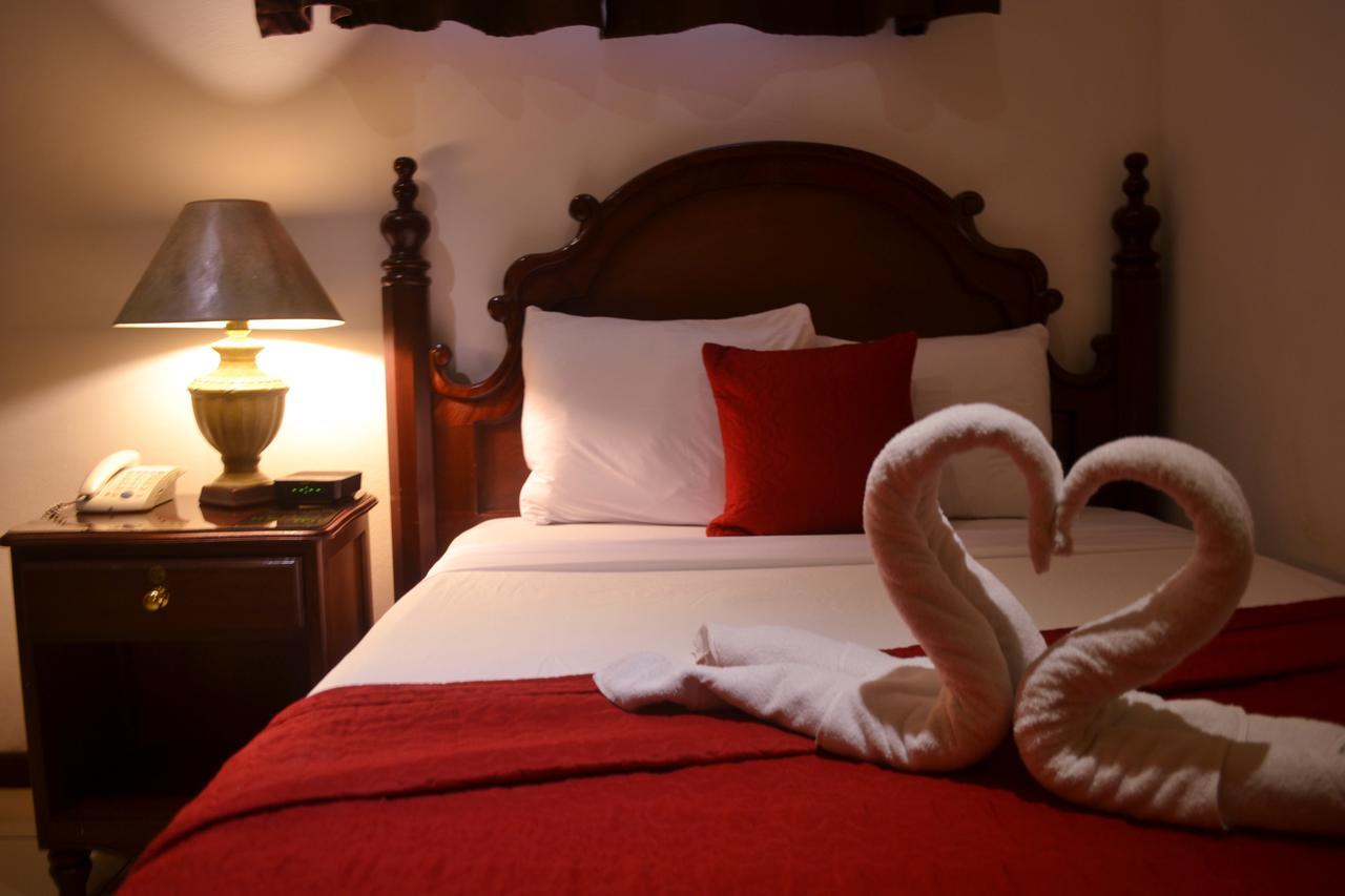 Hotel Florencia Zona Rosa 3*